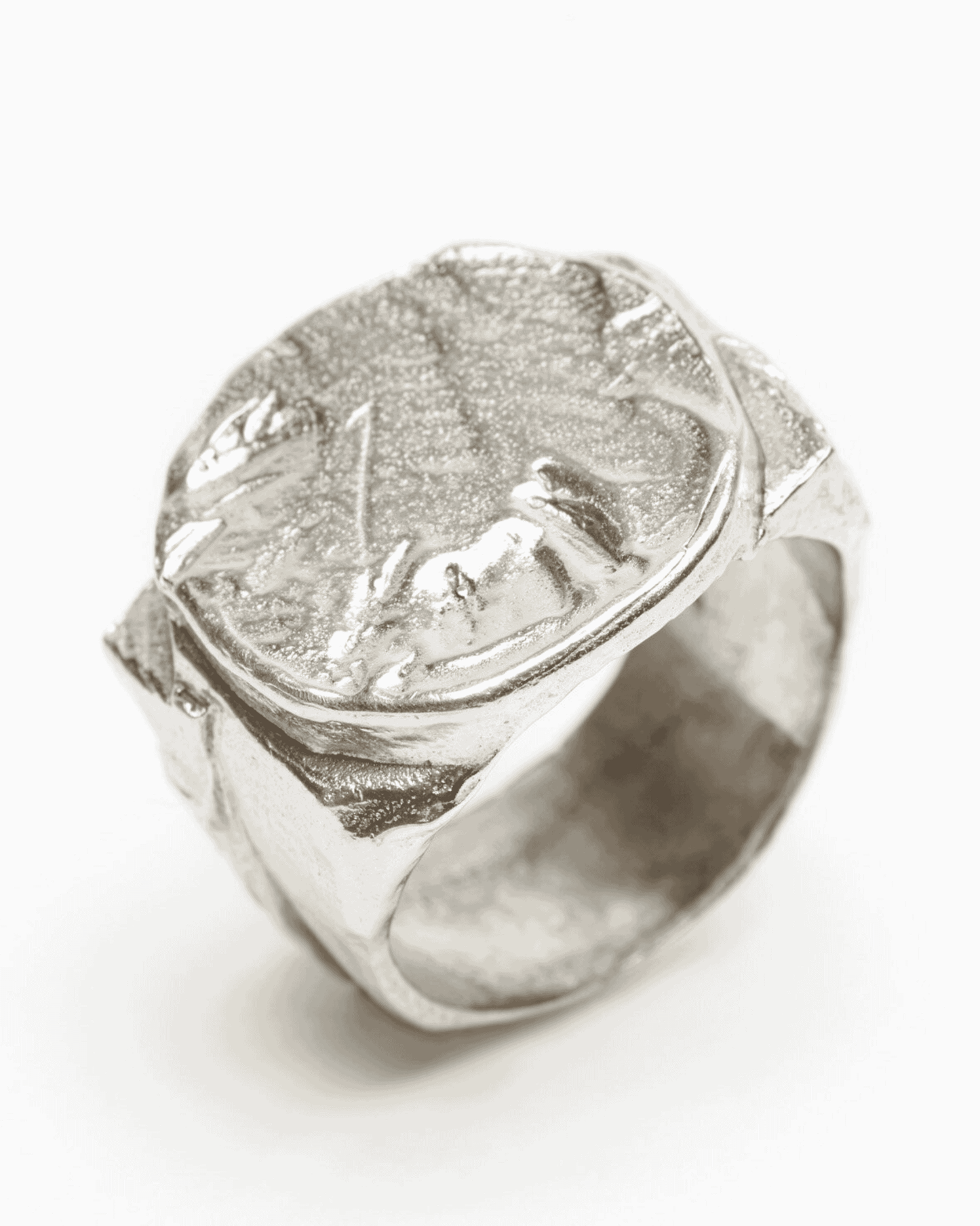 Crevice Ring